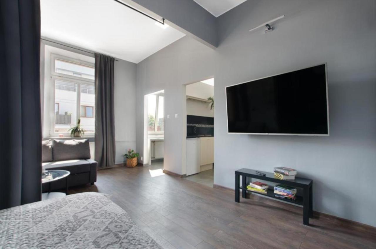 Piekarnia Apartamenty Manufaktura, Parking, Dostep Na Kod, Klima, 1-3 Pokoje, Prywatna Kamienica Łódź Eksteriør billede