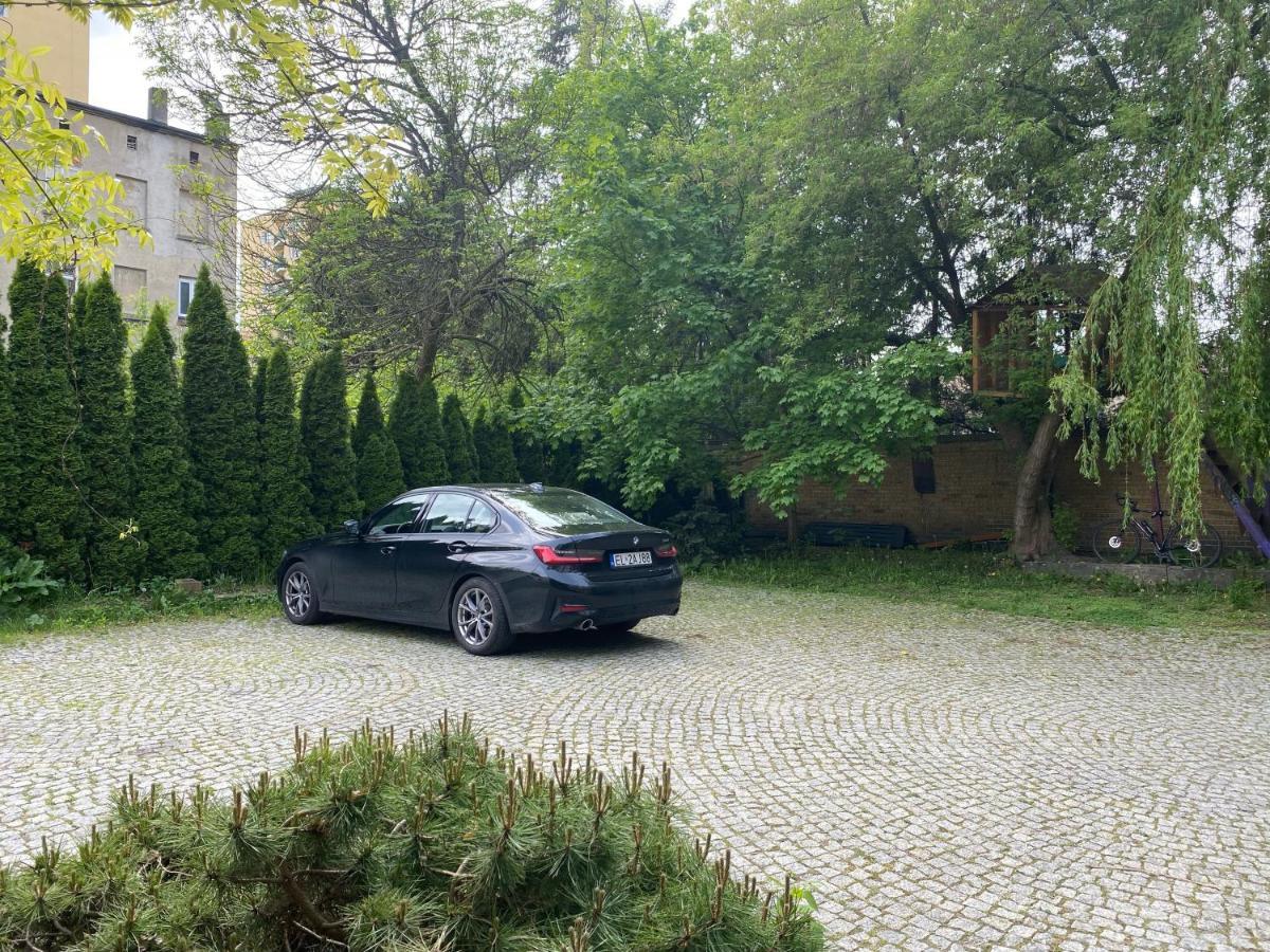 Piekarnia Apartamenty Manufaktura, Parking, Dostep Na Kod, Klima, 1-3 Pokoje, Prywatna Kamienica Łódź Eksteriør billede